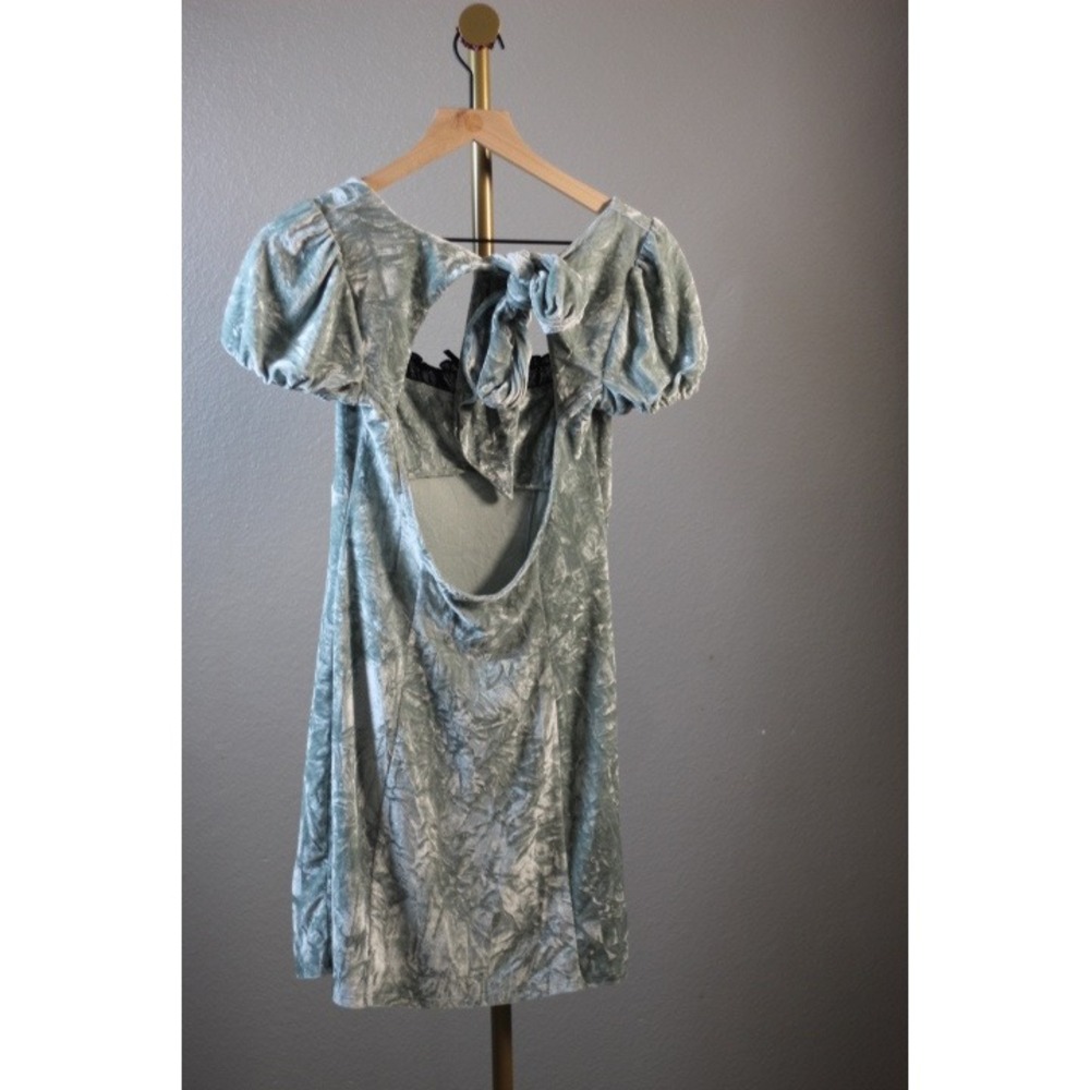 Kimchi Blue Urban Outfitters Crushed Velvet Lace Trim Mini Dress Light Green S - Picture 4 of 8